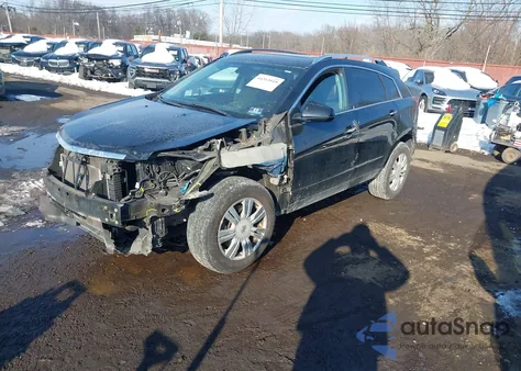 2013 Cadillac Srx Luxury Collection z USA, uszkodzony, nr VIN 3GYFNGE36DS591029